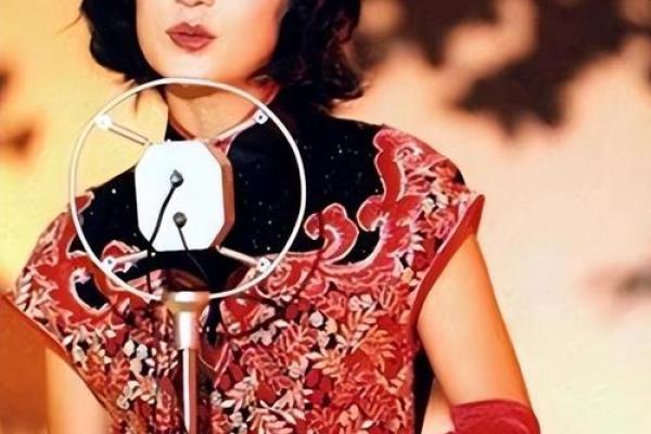 赵薇的命运密码：从八字看人生转折点